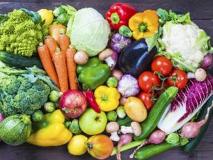 Сезонные фрукты и овощи