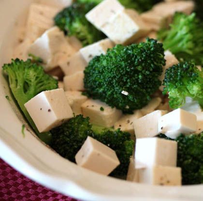 Жаркое из тофу и брокколи